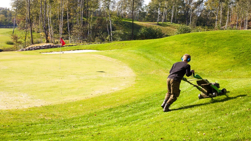 Why You Should Consider Joining a Golf Club Today