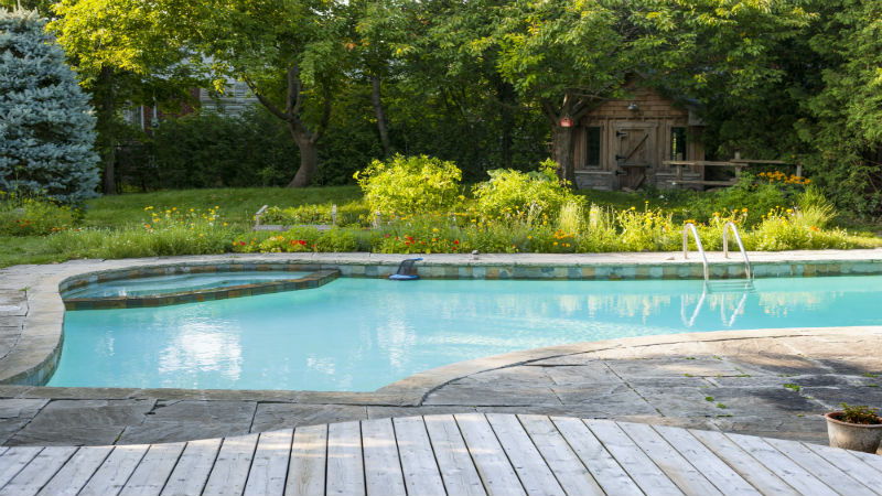 What to Consider With Pool Liner Replacement in Suffolk County, NY