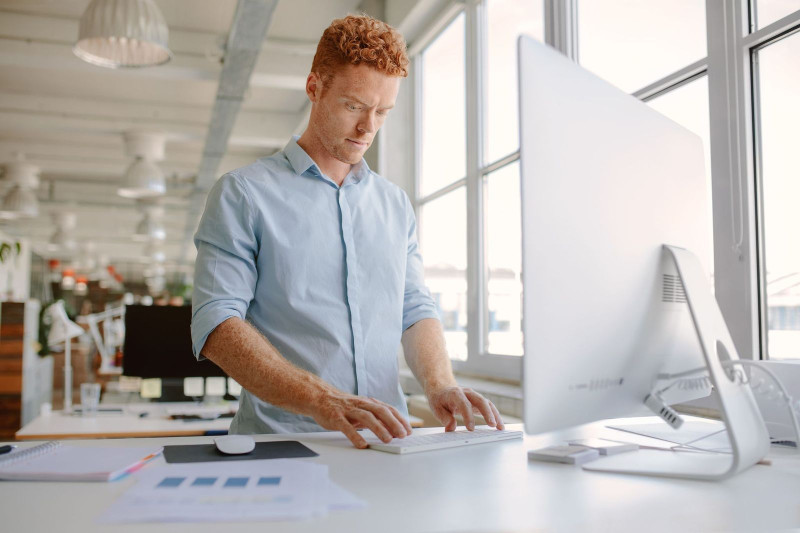 Get an Adjustable Sit Stand Desk in Los Angeles and Be More Healthy and Productive