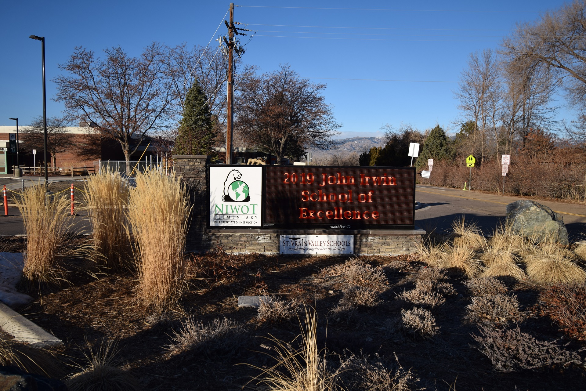 Get High-Quality Electronic Signs for Schools in Phoenix, AZ, From a Trusted Business